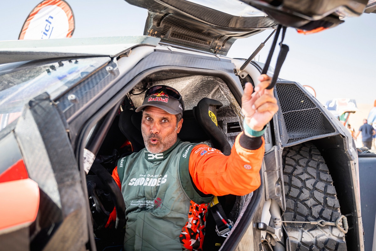 Nasser Al-Attiyah on vaid sammu kaugusel kuuendast Dakari tiitlist: ralliäss kordas ühtlasi legendaarset rekordit - Ralli.ee